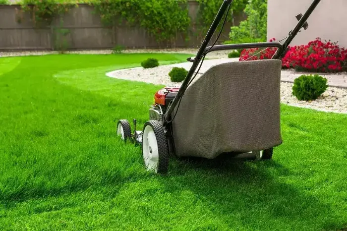 How to mow a lawn in Burbank, CA